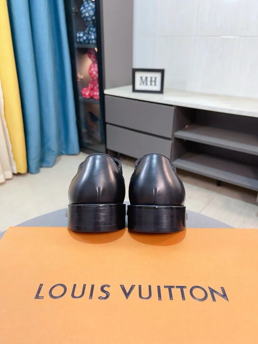 Men's shoes 💰540🌹🌹 [LV] Louis Vuitton's popular casual leather shoes 🎖Fashionable and elegant 🎖🎖Material: Original imported cowhide open edge beads, washed cowhide leather lining, original molded rubber outsole, high-end and classy, ​​elegant quality, instantly transforming into a handsome man ❤❤Standard\nNumber of sizes: 39-44, 38 45 46 customized